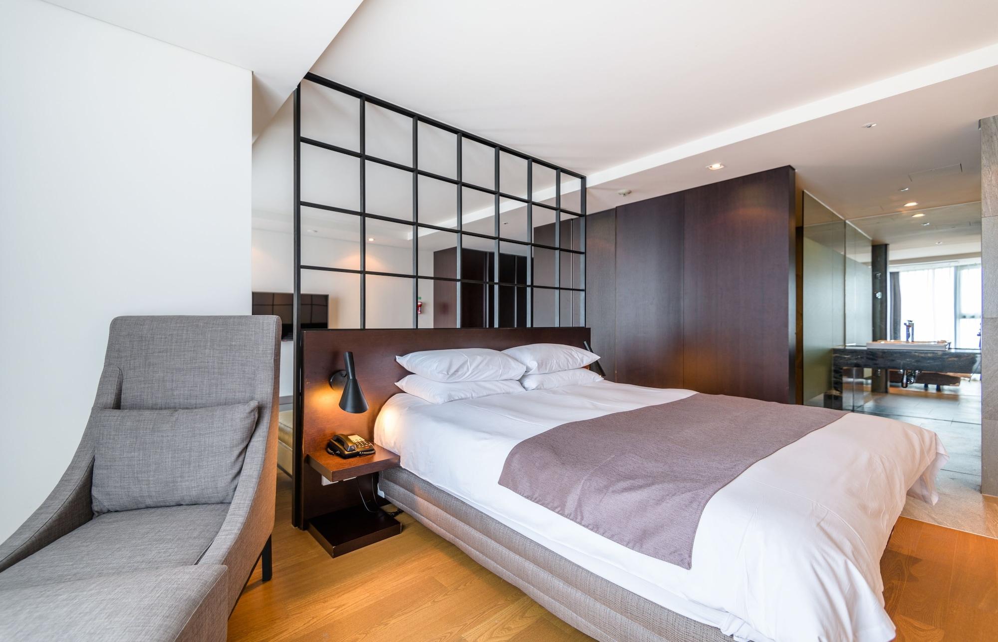 Brown Suites Hotel And Resort Jeju Extérieur photo