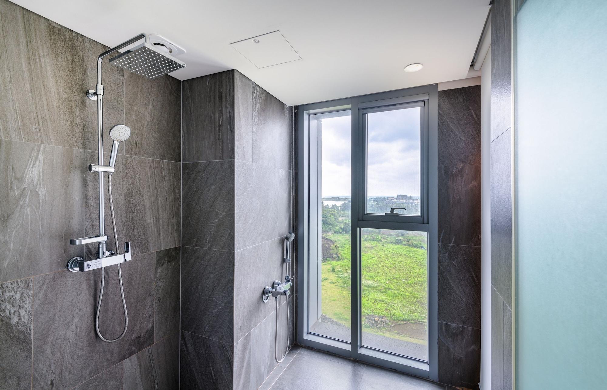 Brown Suites Hotel And Resort Jeju Extérieur photo