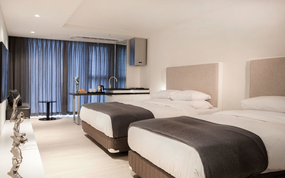 Brown Suites Hotel And Resort Jeju Extérieur photo