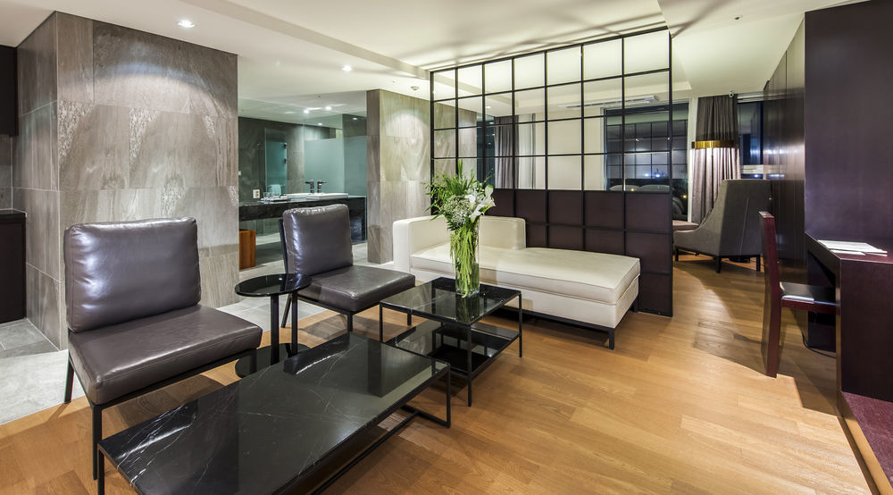 Brown Suites Hotel And Resort Jeju Extérieur photo