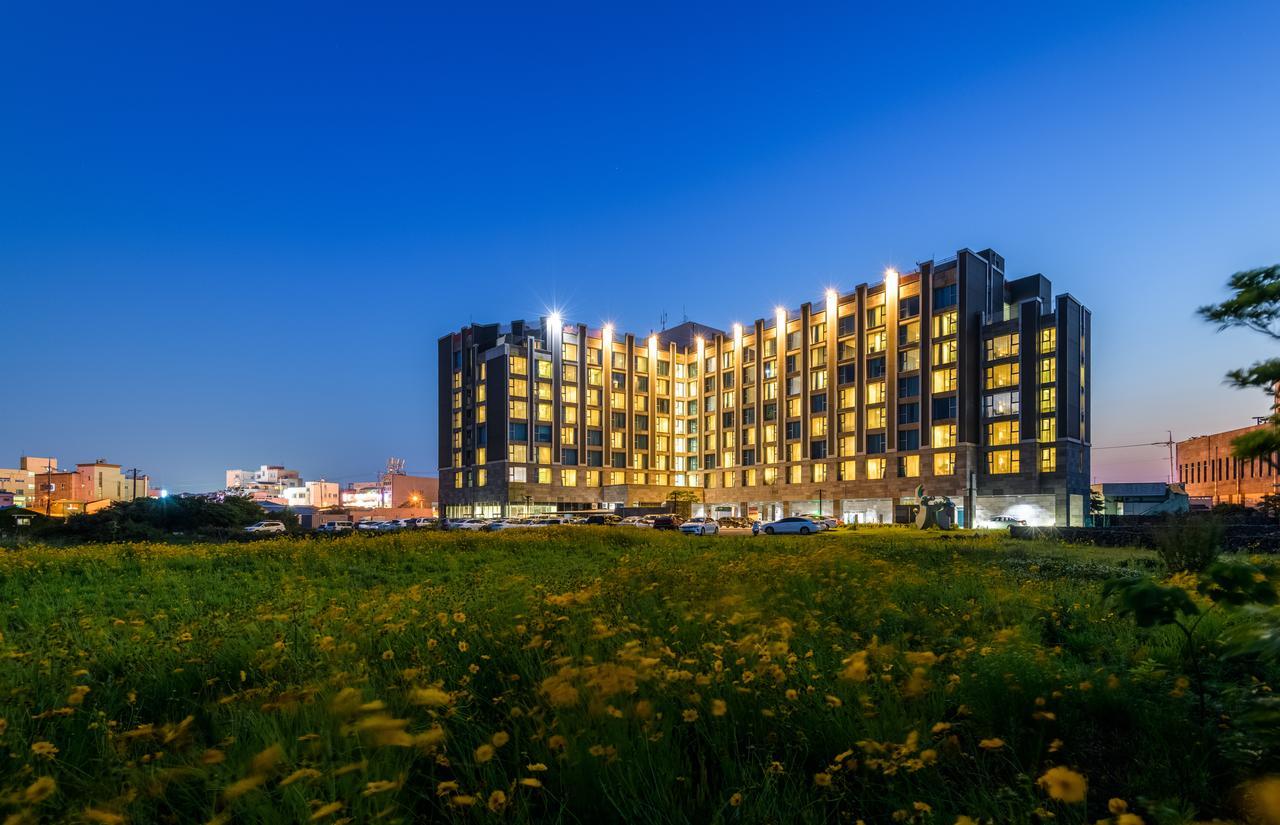 Brown Suites Hotel And Resort Jeju Extérieur photo