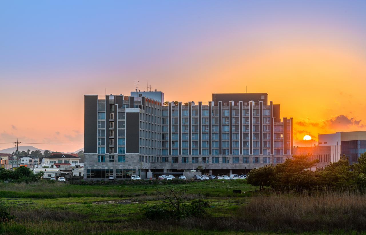 Brown Suites Hotel And Resort Jeju Extérieur photo