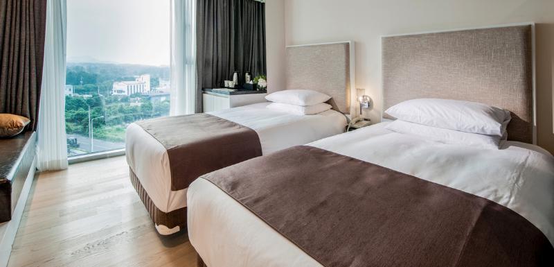 Brown Suites Hotel And Resort Jeju Extérieur photo